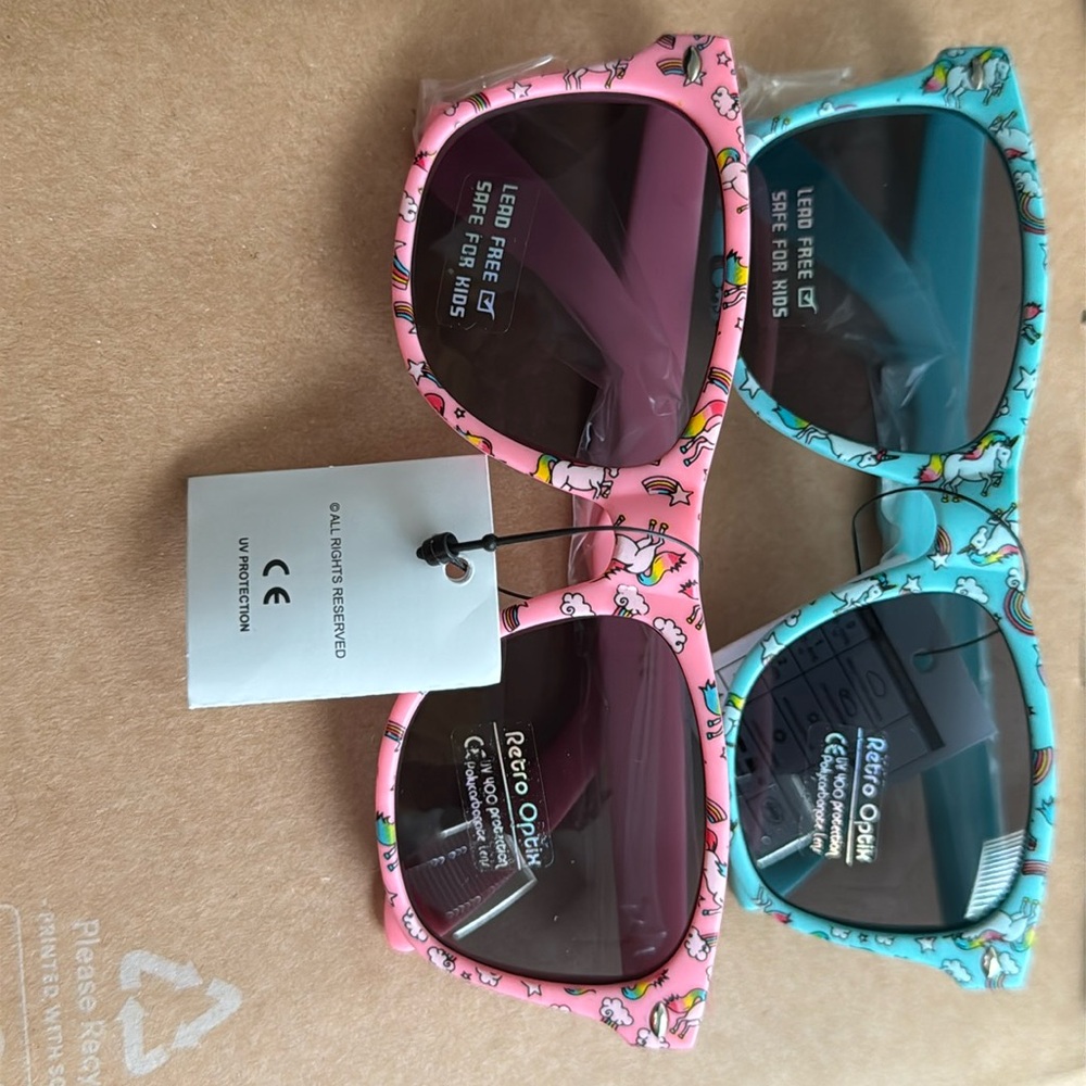 2 Pairs of Unicorn kid sunglasses